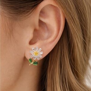 Daisy Gold Green Floral Earrings